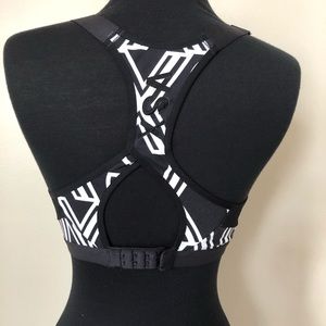 Victoria's Secret Intimates & Sleepwear - Victoria’s Secret Sports Bra Victoria's Secret Intimates & Sleepwear - Victoria’s Secret Sports Bra
